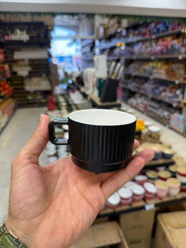 فنجان لته خوری مشکی داخل سفید