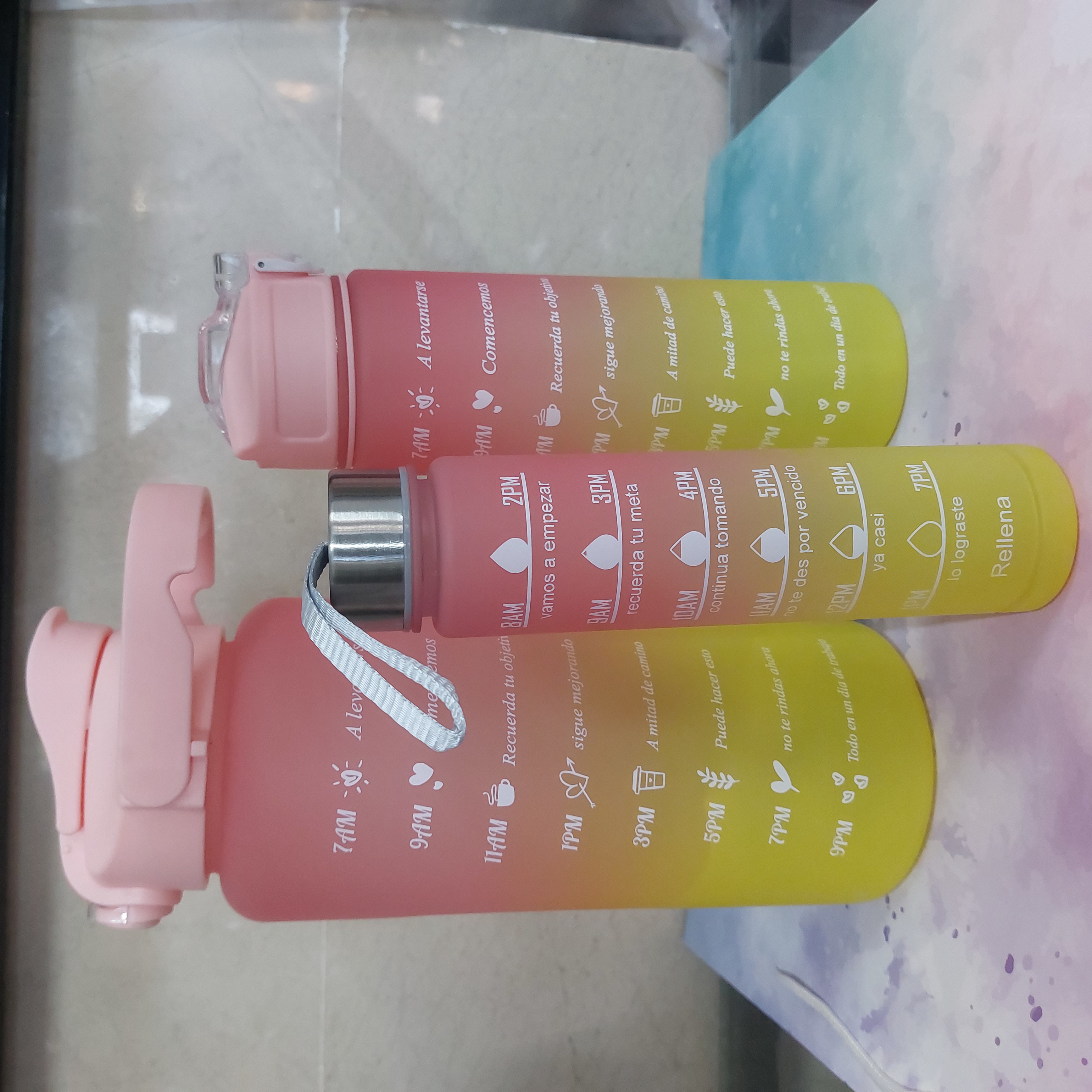 قمقمه اقتصادی ۳تایی اکرلیک باگنجایش ۳۰۰ میل و ۹۰۰میل و ۲لیتر