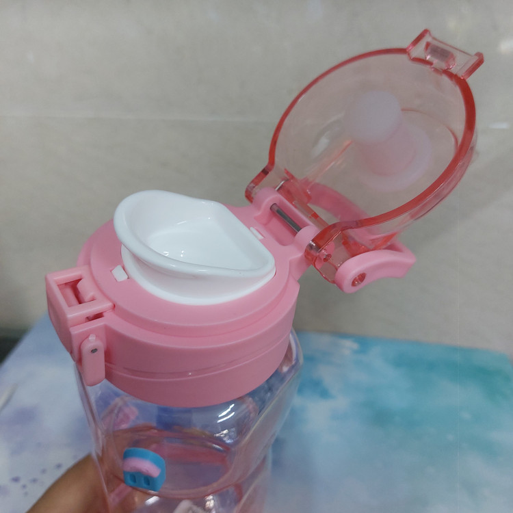 بطری آب سرد