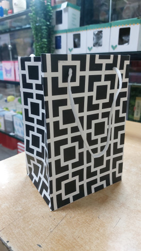 بگ کادویی سفید مشکی