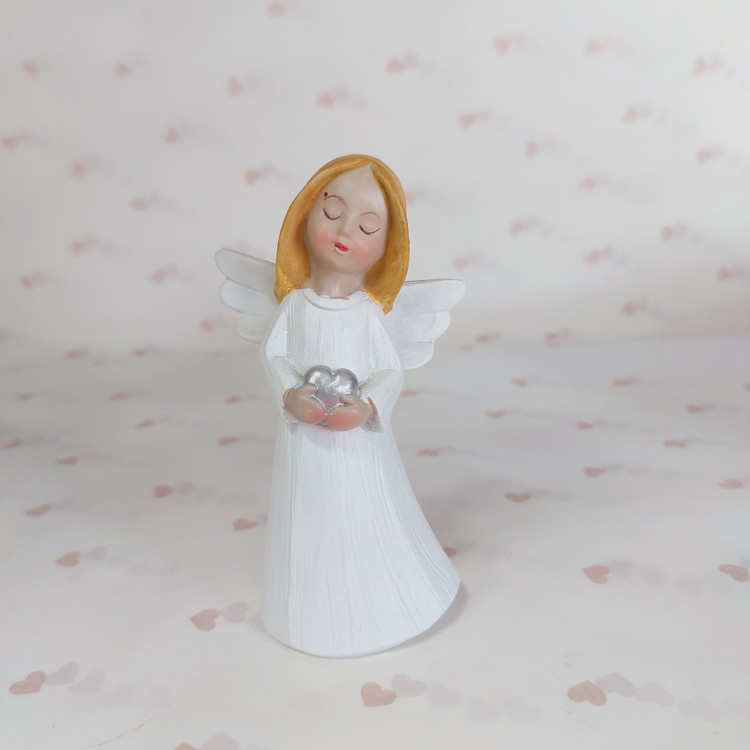 مجسمه های سفید