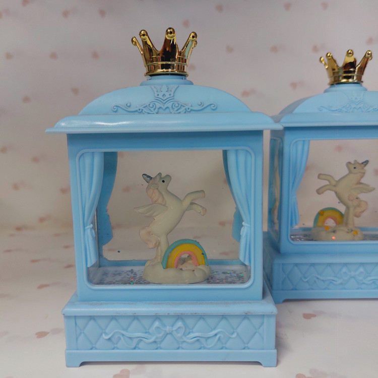 اسب دکوری چراغدار و موزیکال