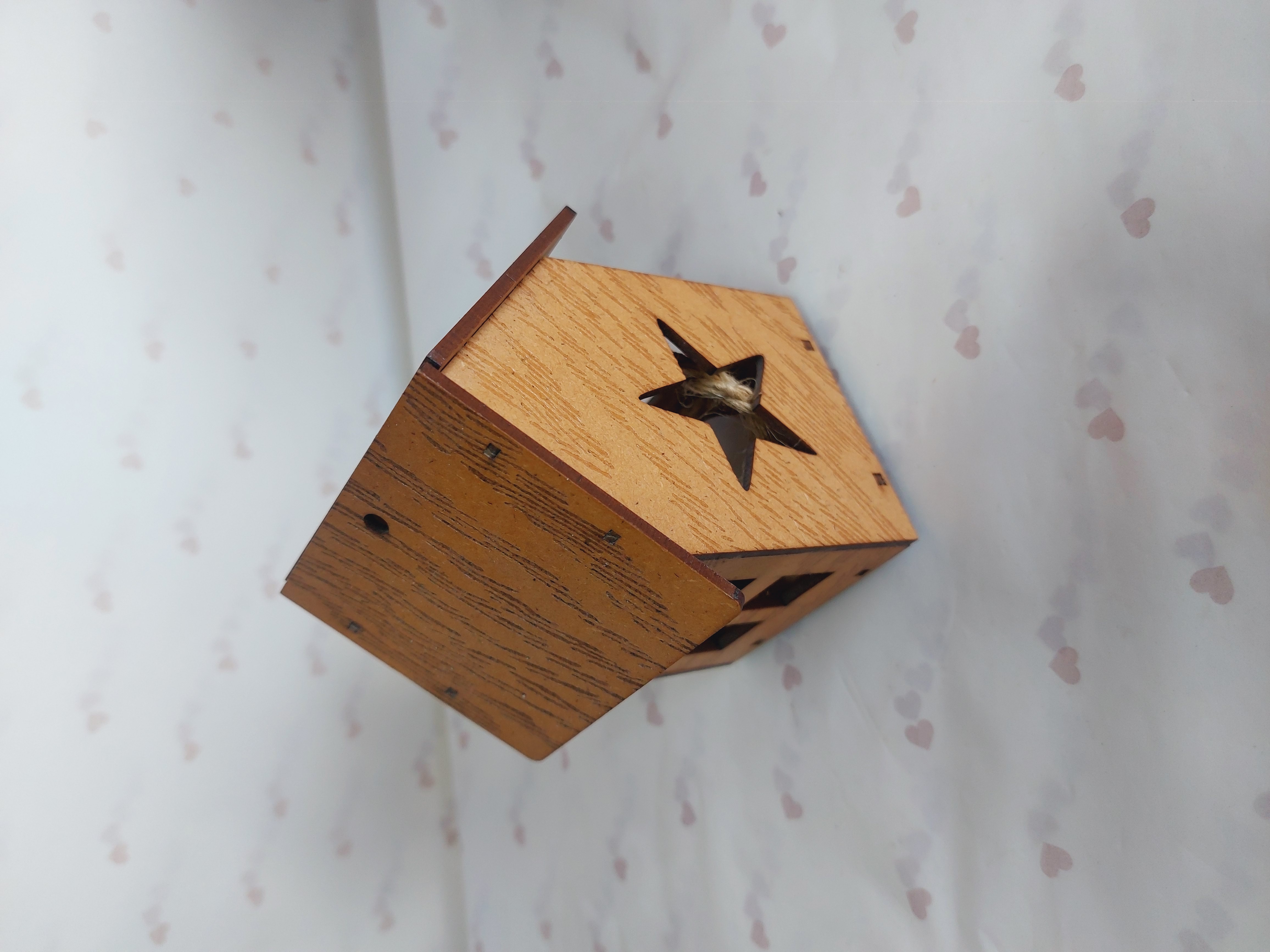 Cottage چوبی چراغدار