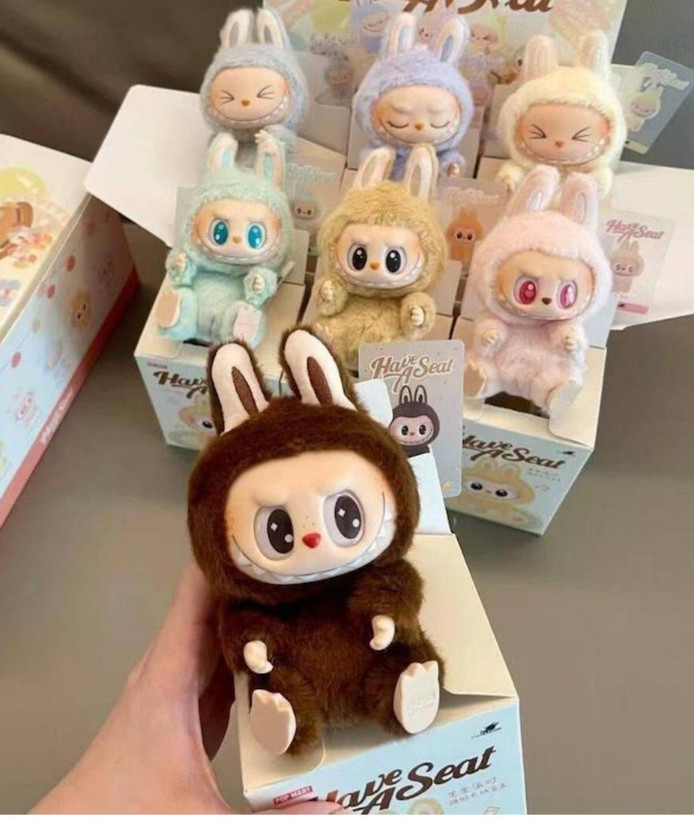 عروسک سوپرایزی لبوبو رنگی