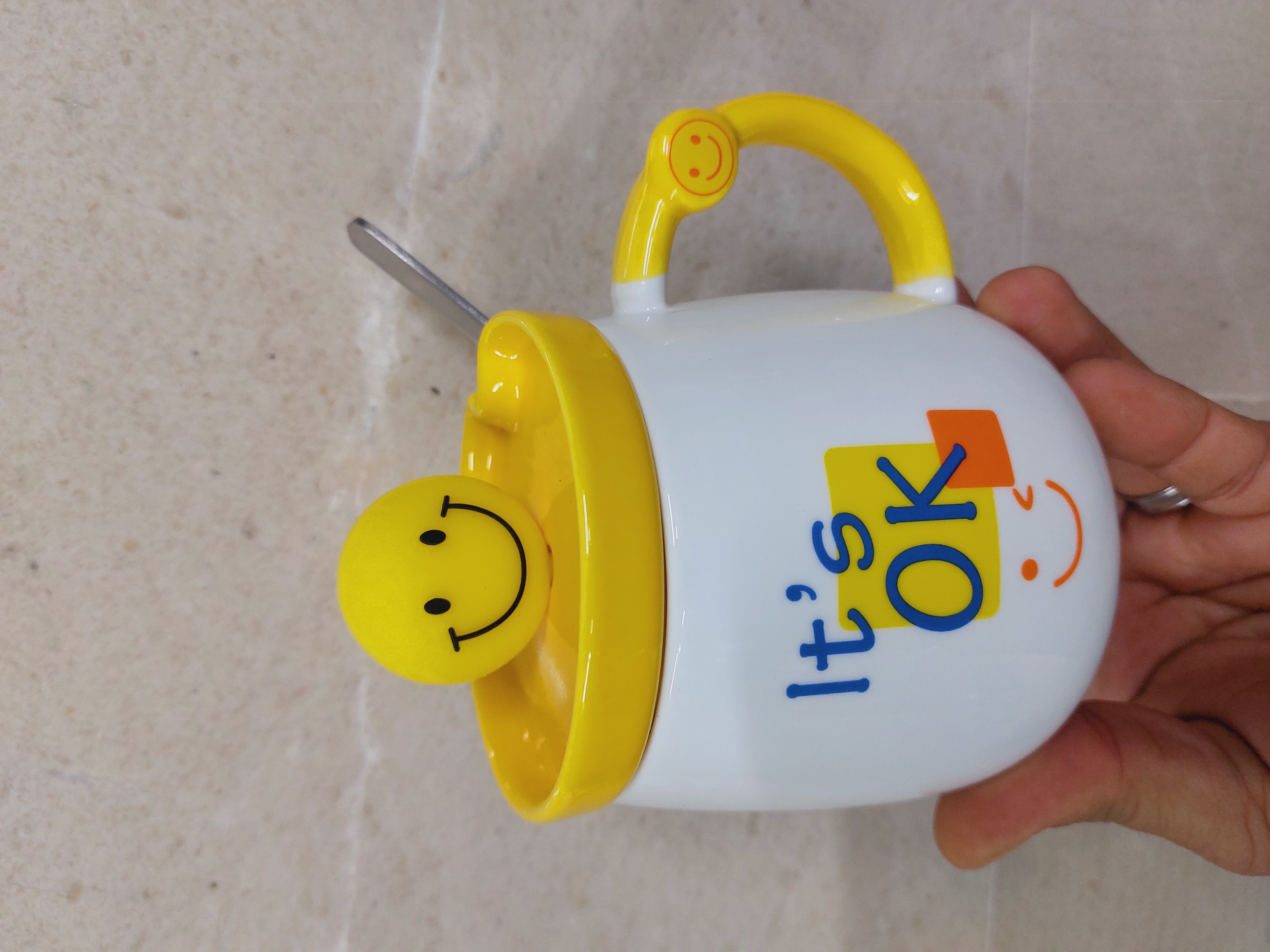 ماگ دربدار قاشقدار