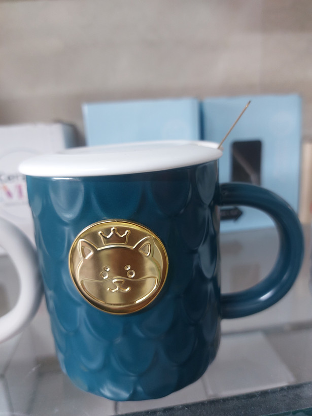 لیوان دربدار قاشقدار