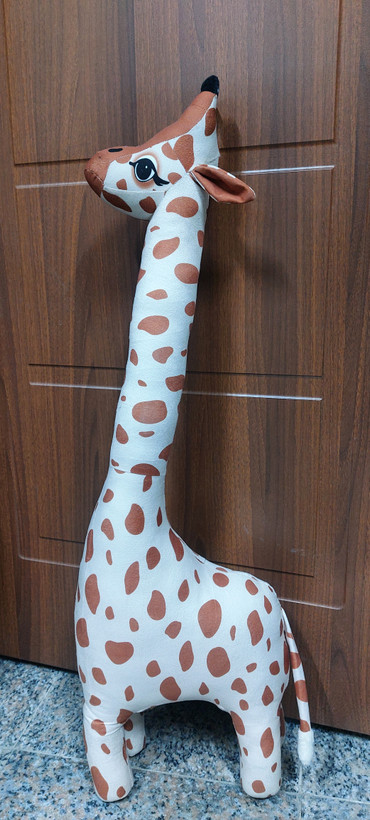 عروسک زرافه