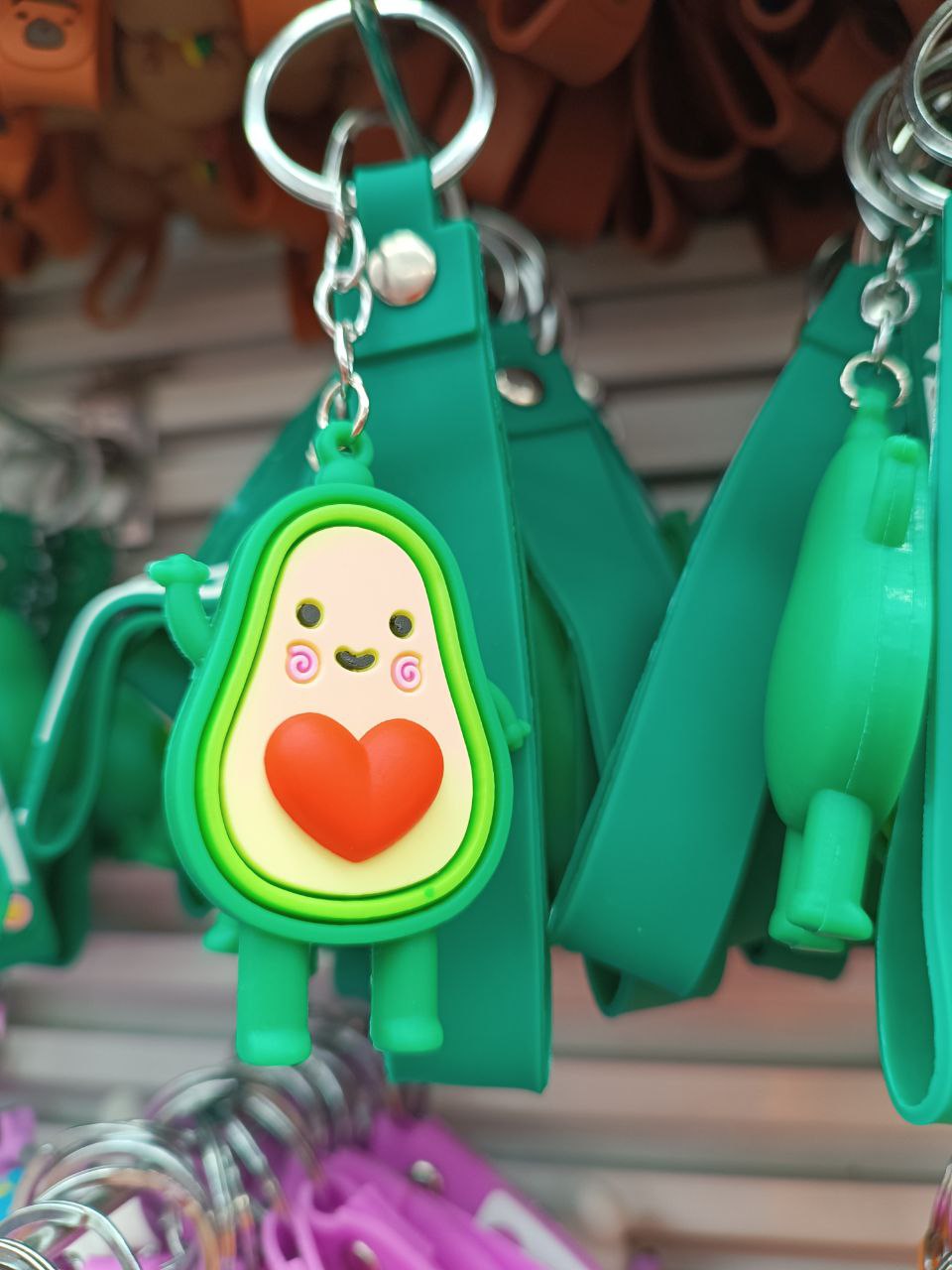 جاسوئیچی سیلیکونی آواکادو